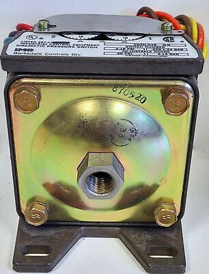Barksdale CD2H-H18SS DIALAMATIC Adjustable Diaphragm Pressure Switch