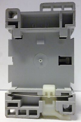 Allen-Bradley 100-C09D10 9 A Contactor with 110/120 V Coil
