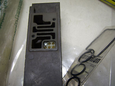 Lot of 3 Numatics Manifolds