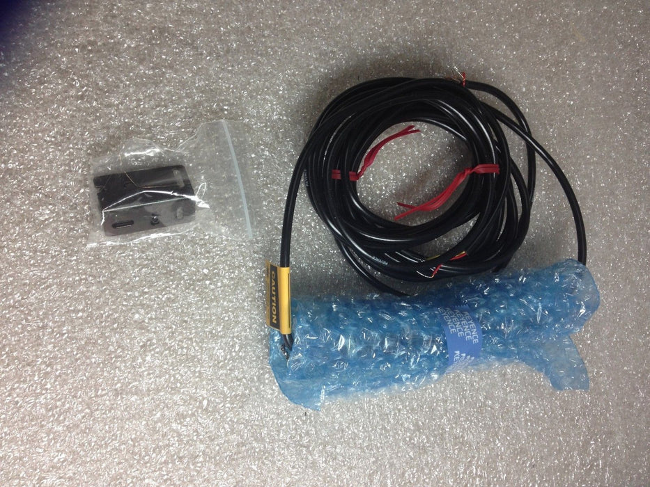 KEYENCE CORP LX2-110T PHOTOELECTRIC THRU-BEAM LASER