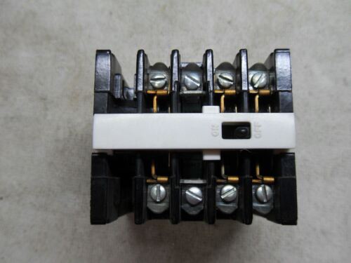 1 Canadian GE CR120AC03002AA 300V Relay