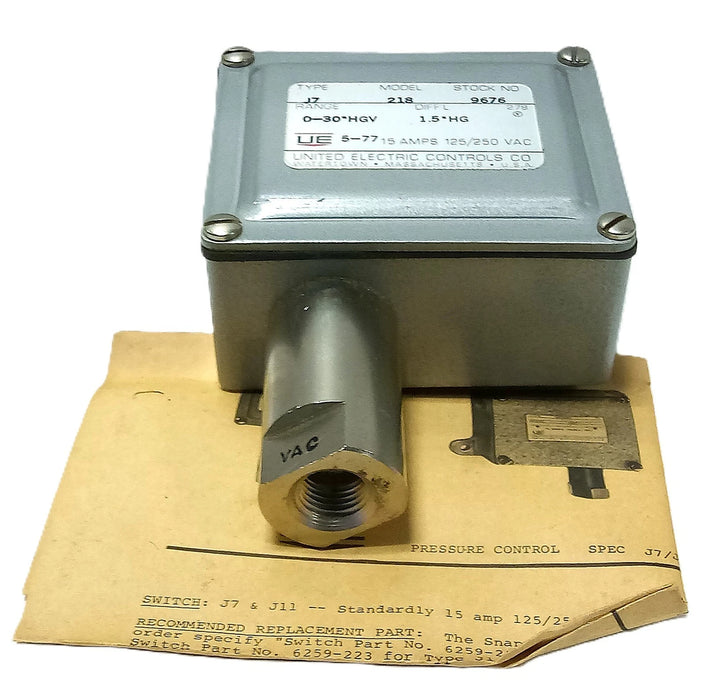 United Electric J7 218 9676 125/250 V AC 15 A Pressure Switch w/ 0-30"HGV Range