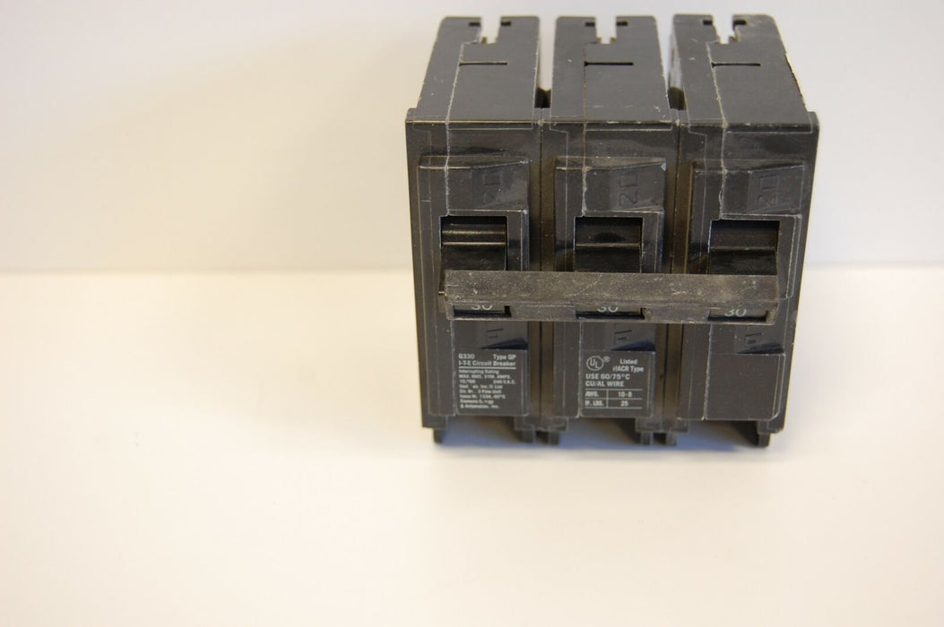 I-T-E Circuit Breaker Q330