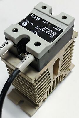 Allen-Bradley 700-SH75HZ25 Solid State Relay with a 700-SN25 Heat Sink Attached.