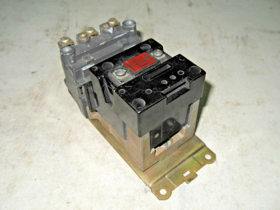 1 Allen-Bradley 702L-AOD93 CONTACTOR