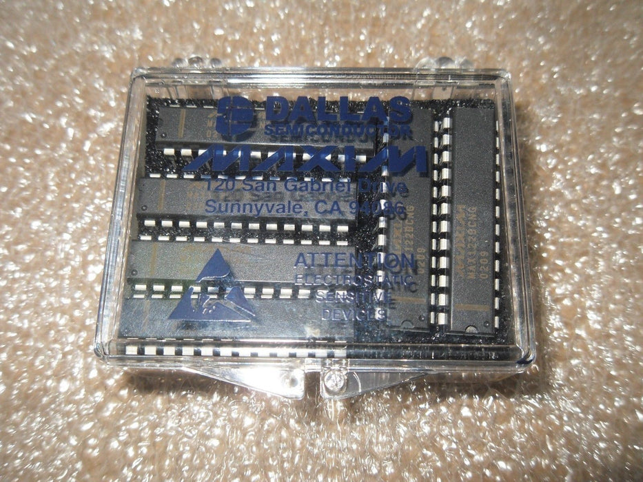6 Maxim Max122BCNG Analog To Digital Converters