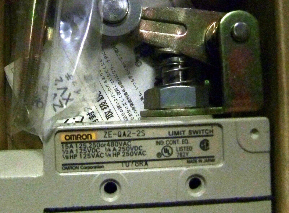 Omron ZE-QA2-2S Limit Switch