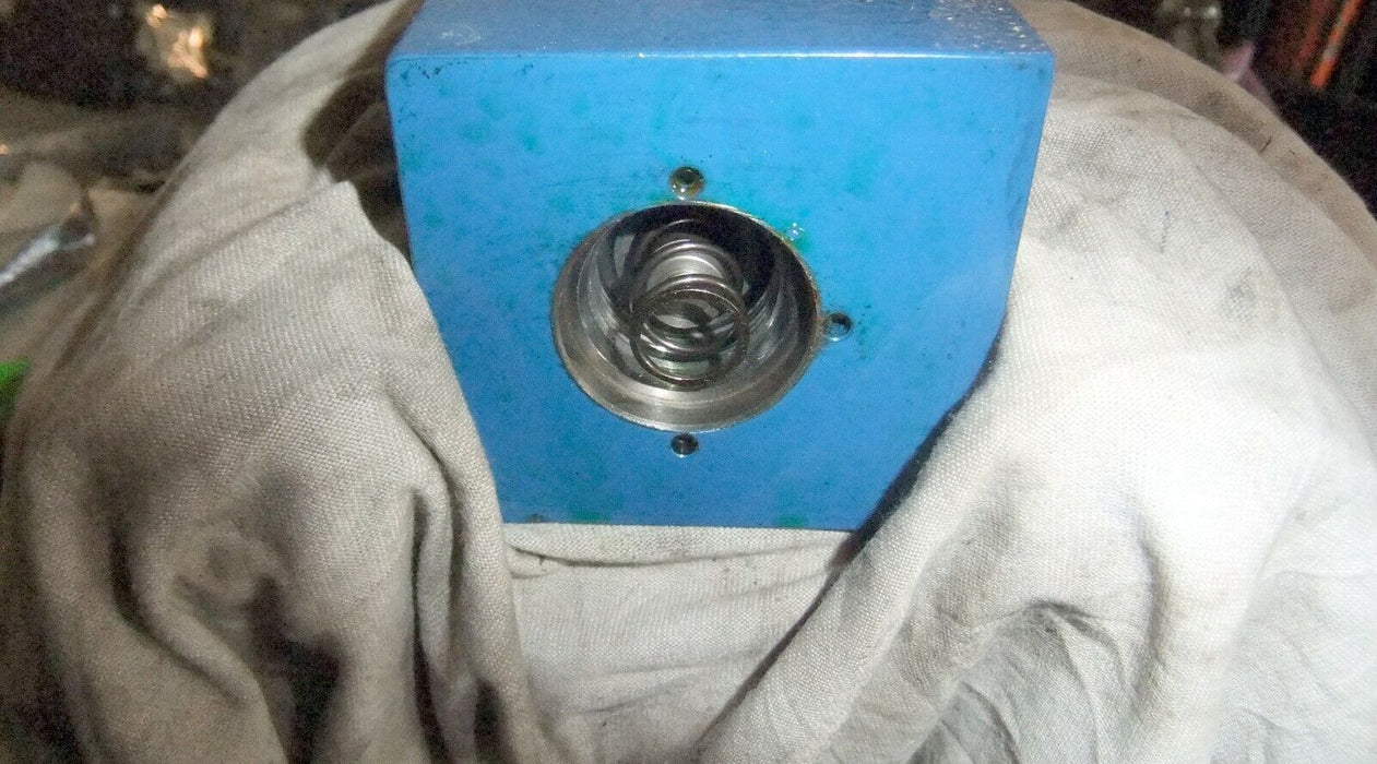 Rexroth R900597186 Directional Control Valve