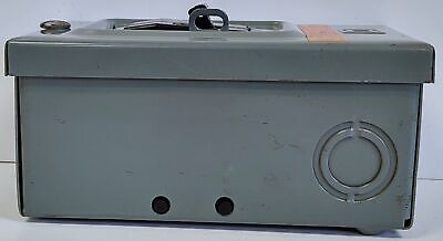 Square D QO2L30S Series G1 120/240 VAC Enclosure w/ MG-9402 10 A Circuit Breaker