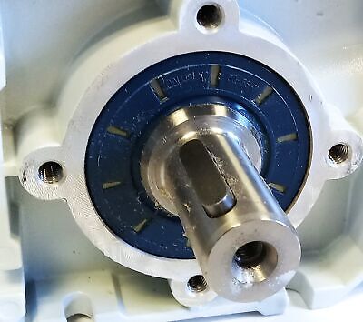 Lenze Americas GKR03-2M-VBR 071C32 230-480V 3-Phase Gearmotor