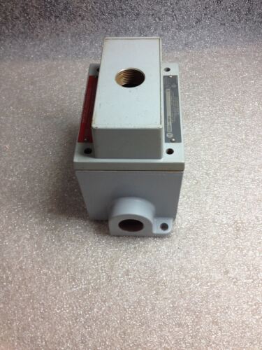 Allen-Bradley 8004-1HVXYM1 PUSH BUTTON STATION