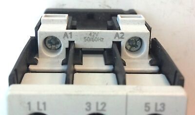 Siemens 3RT1025-1AD20-1AA0 42 V AC Coil 17 A 3 P Size 0 Contactor