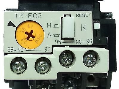 Fuji Electric SC-E03 12 A Contactor w/ TK-E02-2.8-4.2 Adjustable Overload Relay