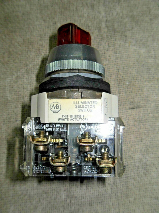 1 Allen-Bradley 800T-16HR5Kl8AX Red Illuminated Selector Switch