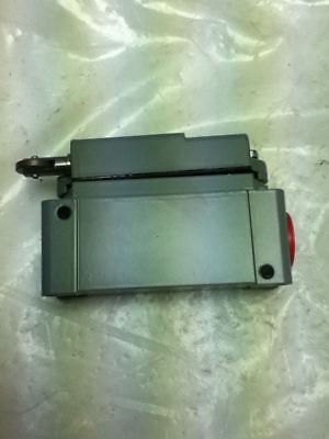 Square D 9007-AW36 LIMIT SWITCH