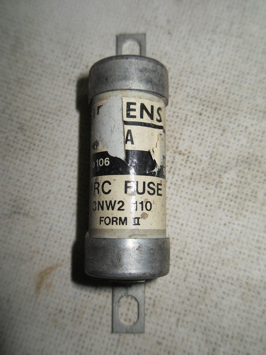 4 Siemens 3NW2 110 2A 600V Fuses
