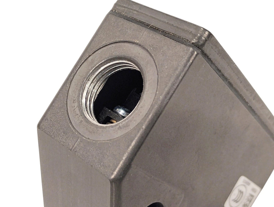Euchner N1AR502-M 230VAC/24VDC 8/6 A Roller Plunger Limit Switch