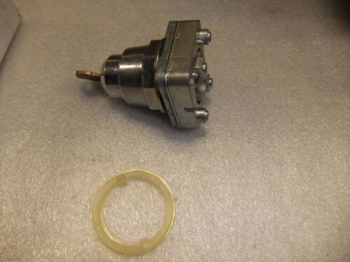 New Rees 40226-136 Key Operated Selector Switch 2 POS Maintained