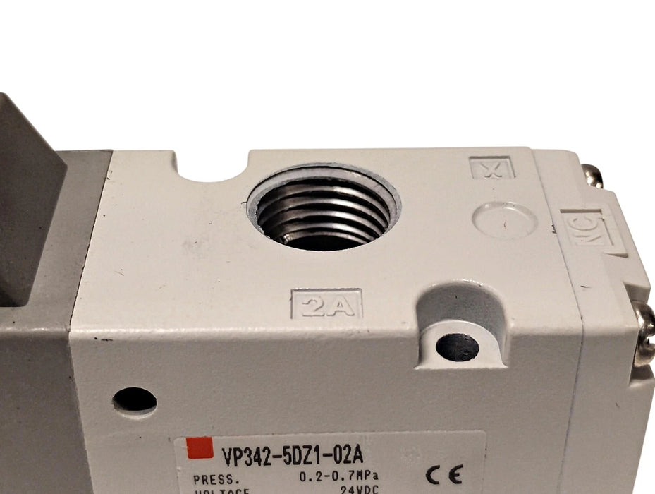 SMC VP342-5DZ1-02A Solenoid Valve w/ 24 V DC Coil and 1/4 in Rc Ports