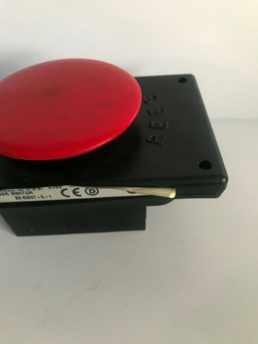 Rees 04917-102 Pushbutton