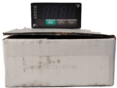 Fuji Electric PXR3RCY1-4V0A1 240 V AC 1/32 DIN Digital Temperature Controller