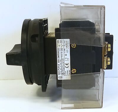 Moeller P3-63 600 V AC Manual Motor Controller w/ HI11-P1/P3/E Auxilliary Switch
