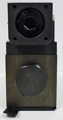 Nachi SS-G01-A5-GR-D2-31 540 Solenoid Valve
