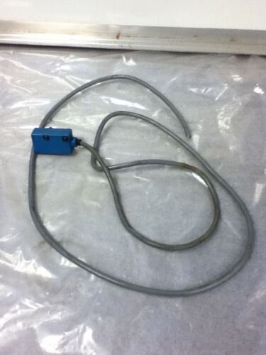 Honeywell FE7C-TT2R-M Photoelectric Control