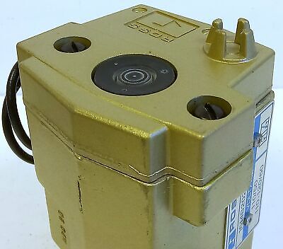 Ross Controls 1614B2020 110/120 V AC 3/2 Way Directional Control Valve