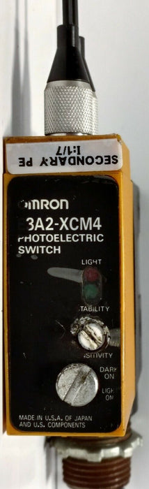 Omron E3A2-XCM4 Photoelectric Sensor