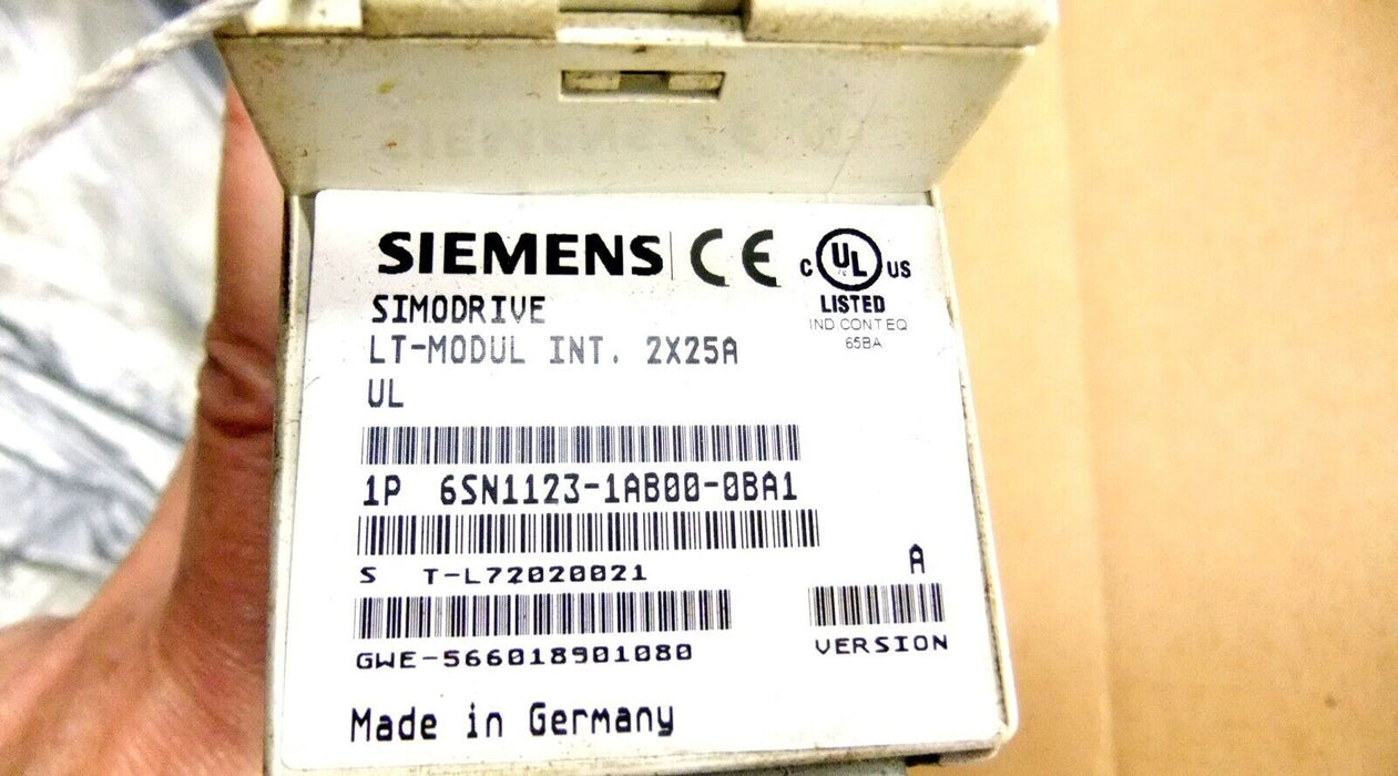 Siemens SimoDrive 6SN1123-1AA00-0HA1 Power Module CNC