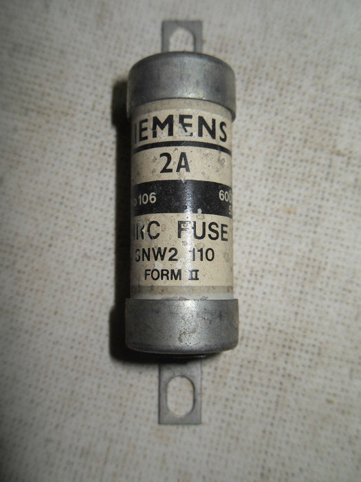 4 Siemens 3NW2 110 2A 600V Fuses