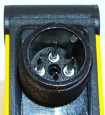 SICK L28E-3P2431 24 V DC Photoelectric Safety Switch w/ Adjustable Sensing Range