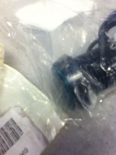 LOT OF 3 RS COMPONENTS 335-069 PUSHBUTTONS