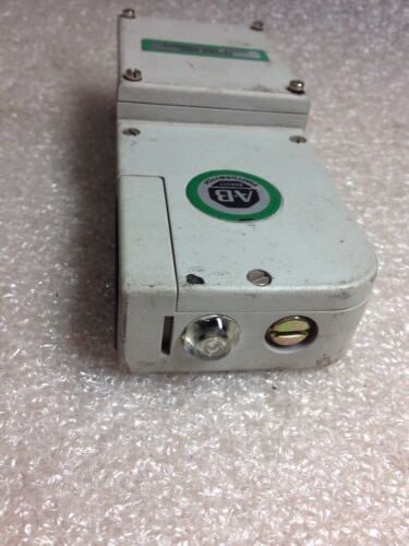 Allen-Bradley 42MRL-5000 SERIES 500 Quick Disconnect