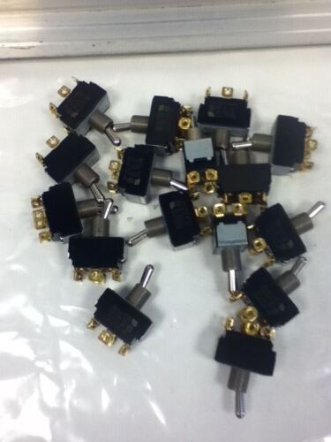 LARGE LOT OF 1026 TOGGLE SWITCHES 126 SWITCHES