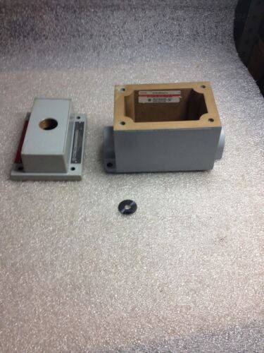 Allen-Bradley 8004-1HVXYM1 PUSH BUTTON STATION