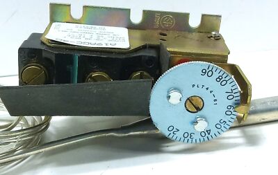 Johnson Controls A19AGC-42 20-90 F Temperature Controller w/ Probe