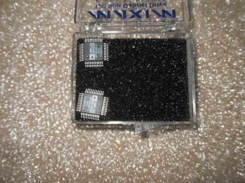 2 Analog Devices AD7864AS-2 Analog to Digital Converters