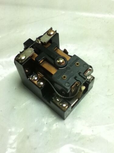 GE CR2790E100N21 RELAY
