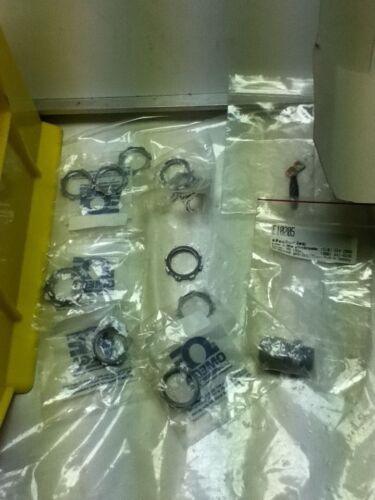 GARGANTUAN LOT OF VARIOUS Hubbell CONNECTORS