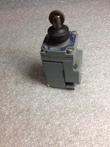 Square D 9007-C52D Limit Switch 9007-C052