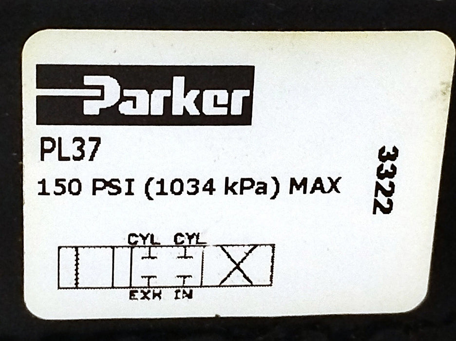 Parker PL37 150 psi 4-Way 3-Position Manual Air Control Valve w/ 3/8 in Ports