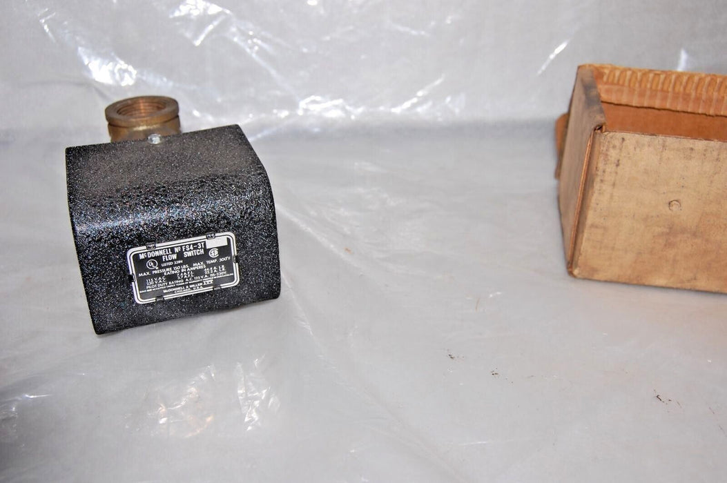 Mc Donnell Flow Switch FS4-3T 1"