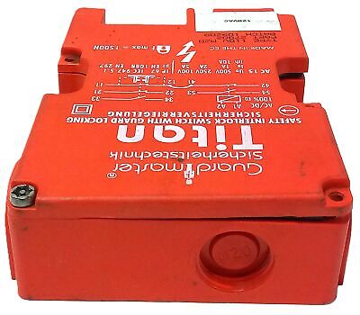 Allen-Bradley 27002 120 V AC TITAN GuardMaster Safety Interlock Switch