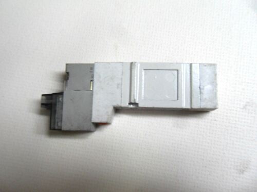 1 SMC SY31405LOU Valve