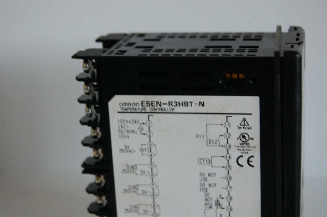 Omron E5EN-R3HBT-N Temperature Controller