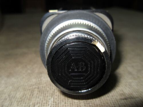 1 Allen-Bradley 800T-K2B SELECTOR PUSH BUTTON SWITCH