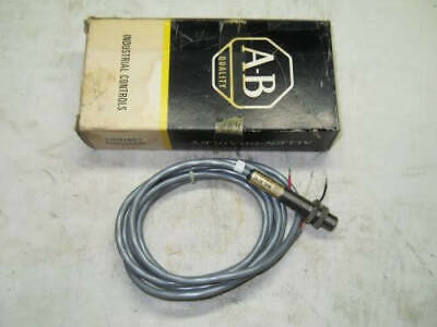 Allen-Bradley 871C-A3A12 Ser A Cylindrical Proximity Switch