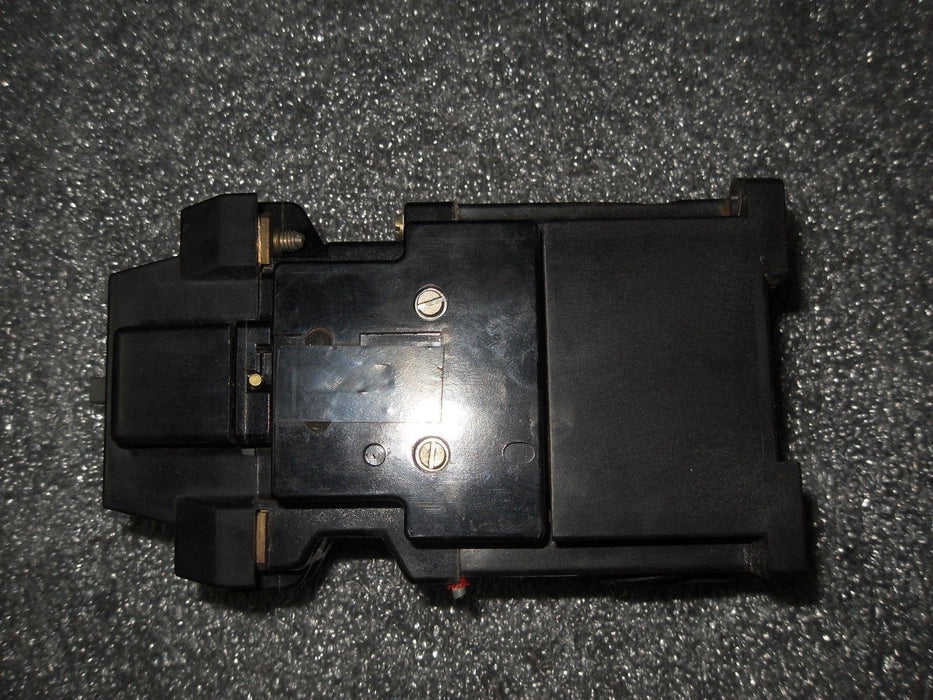 1 Siemens 3TB44 17-0B CONTACTOR